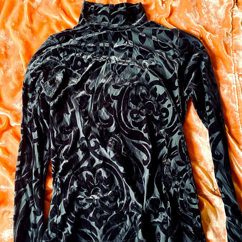 Ginger G Burnt velvet/mesh top Size SMALL